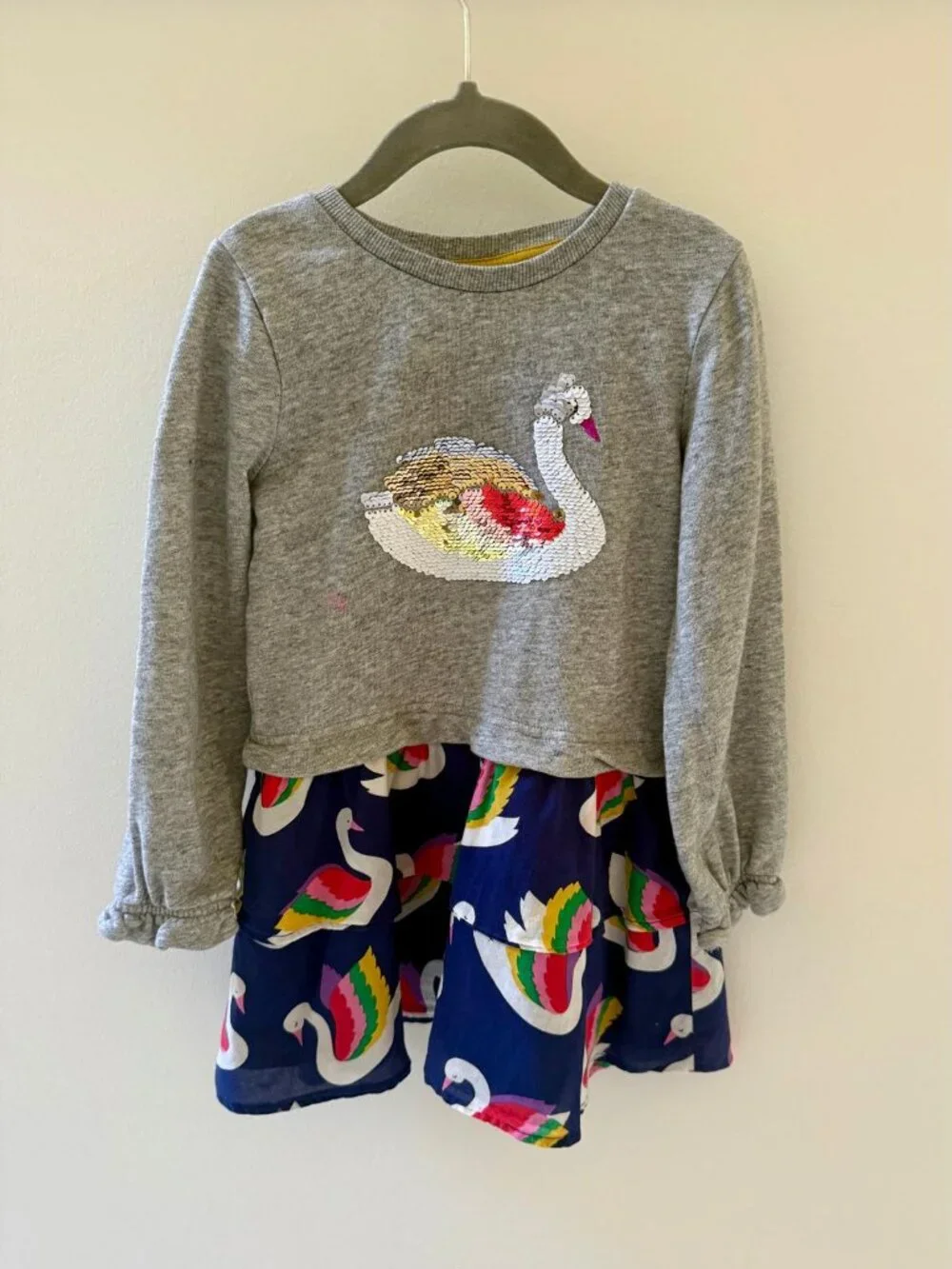 Mini Boden Girl's Long Sleeve Swan Color Change Sequin Dress Size 4/5 (110 cm)
